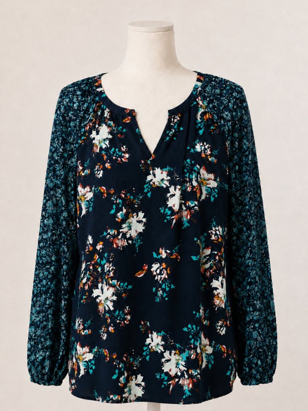 KAARI blue Abstract Print Tunic Blouse Split Neck Bracelet Sleeve Size Large